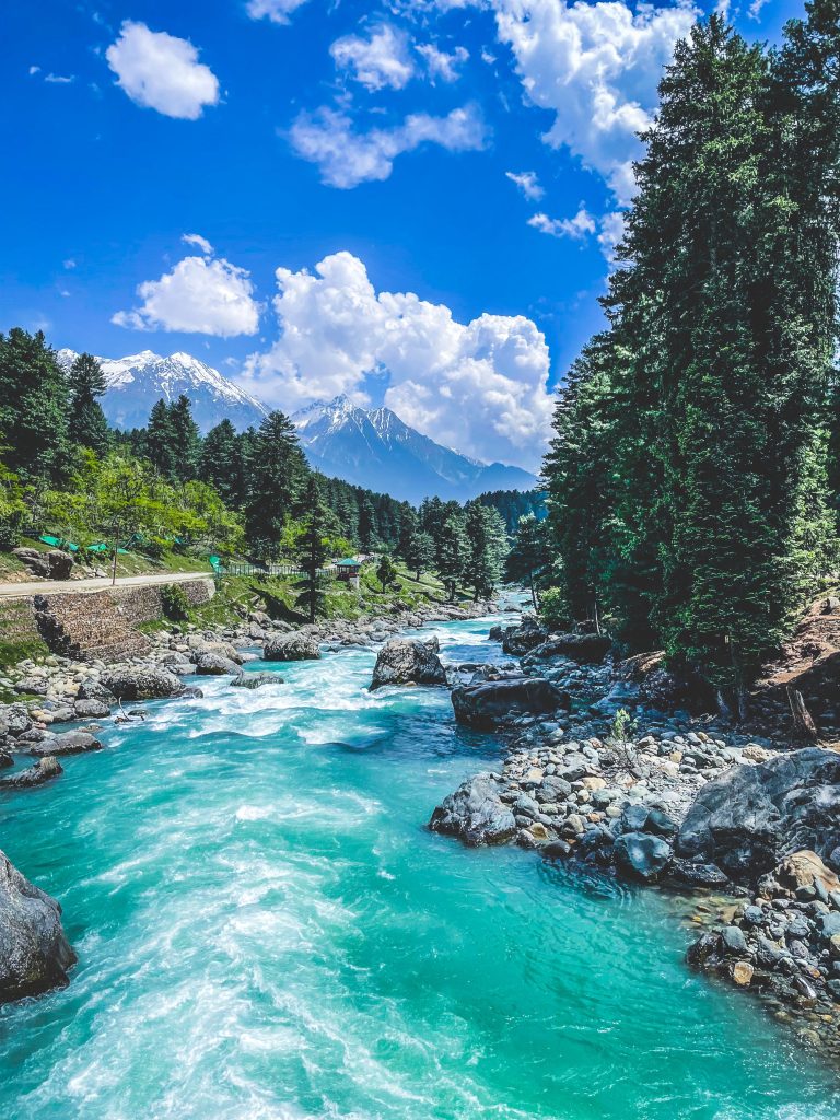 valley of pahalgam kashmir